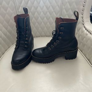 Dr. Martens Leona Boots